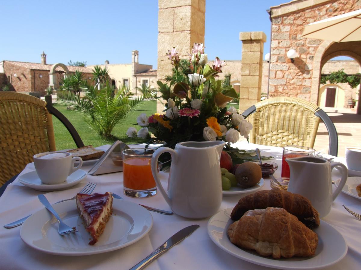 Tenuta Masseria & Spa Chicco Rizzo Sternatia Екстериор снимка